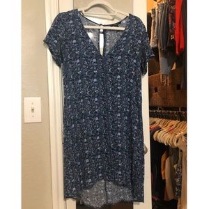 Forever 21 Dresses - Flowy Blue Floral Dress Forever 21 Dresses - Flowy Blue Floral Dress